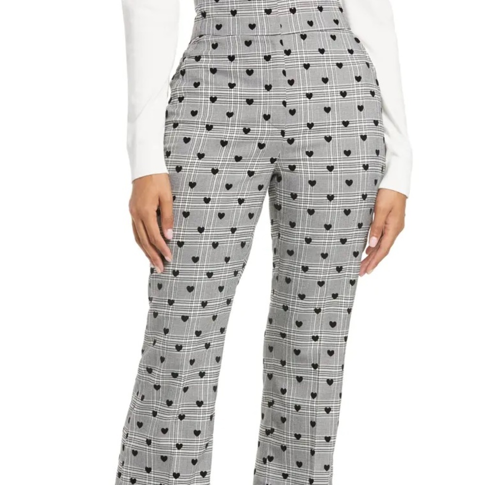 x Atlantic-Pacific Heart Plaid Flare Pants
HALOGEN